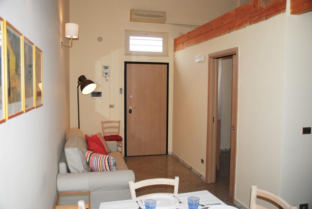 Brezzolina Apartment With Parking Bitonto Exteriör bild