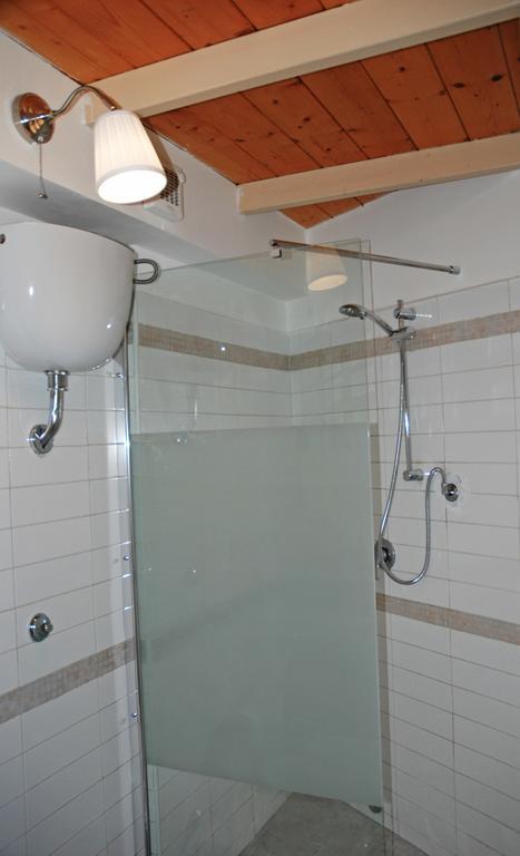Brezzolina Apartment With Parking Bitonto Exteriör bild