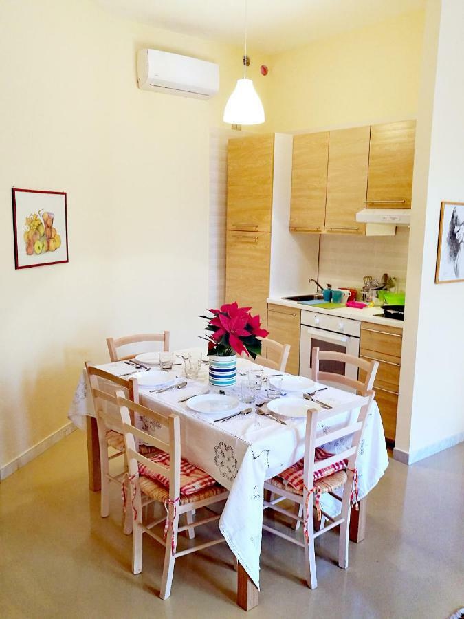 Brezzolina Apartment With Parking Bitonto Exteriör bild
