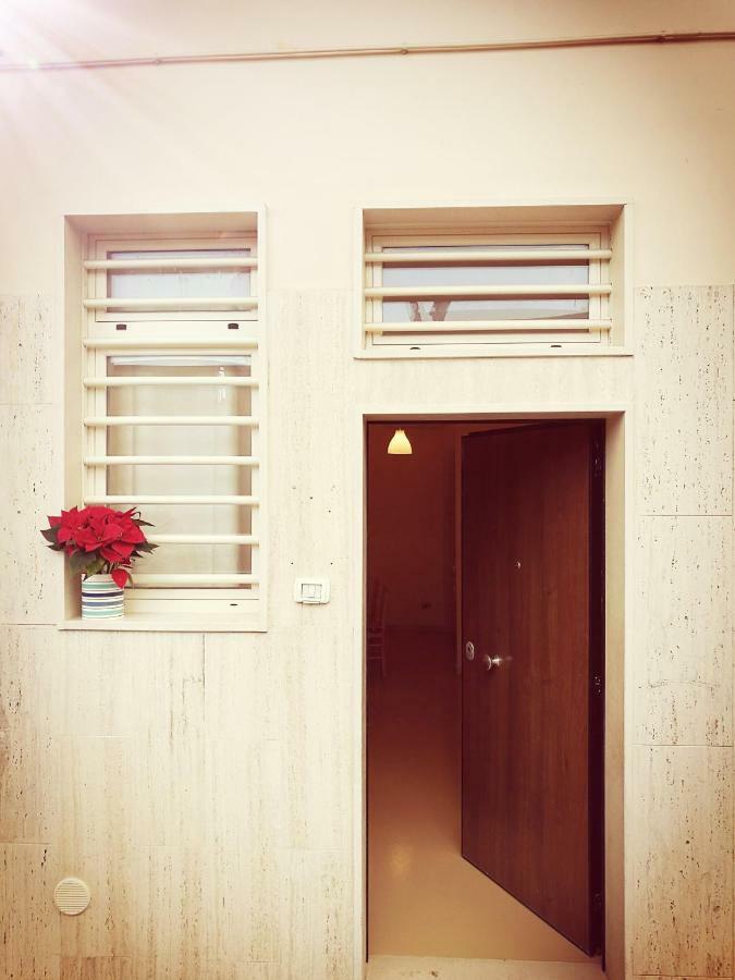 Brezzolina Apartment With Parking Bitonto Exteriör bild